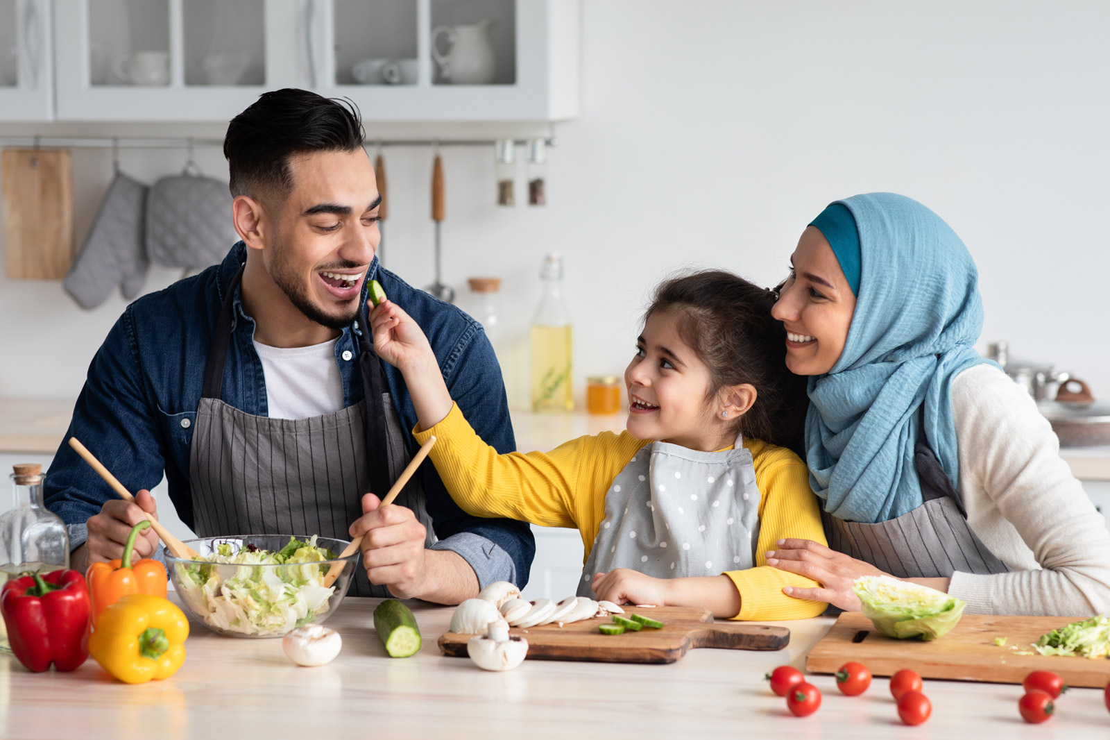 Happiness and Literacy: The Dinner-Table Connection — Planet Word Museum